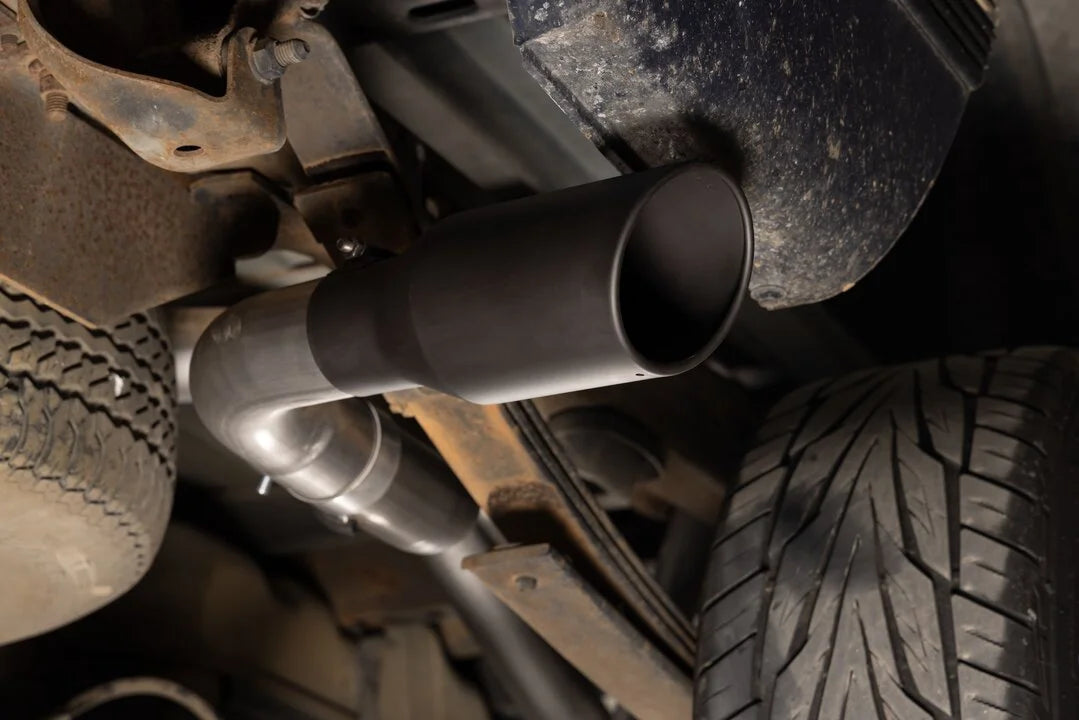 Flowmaster Outlaw Cat-back Exhaust System fits 1994-1995 Chevrolet C1500 / K1500 / GMC C1500 / K1500 - Installation View