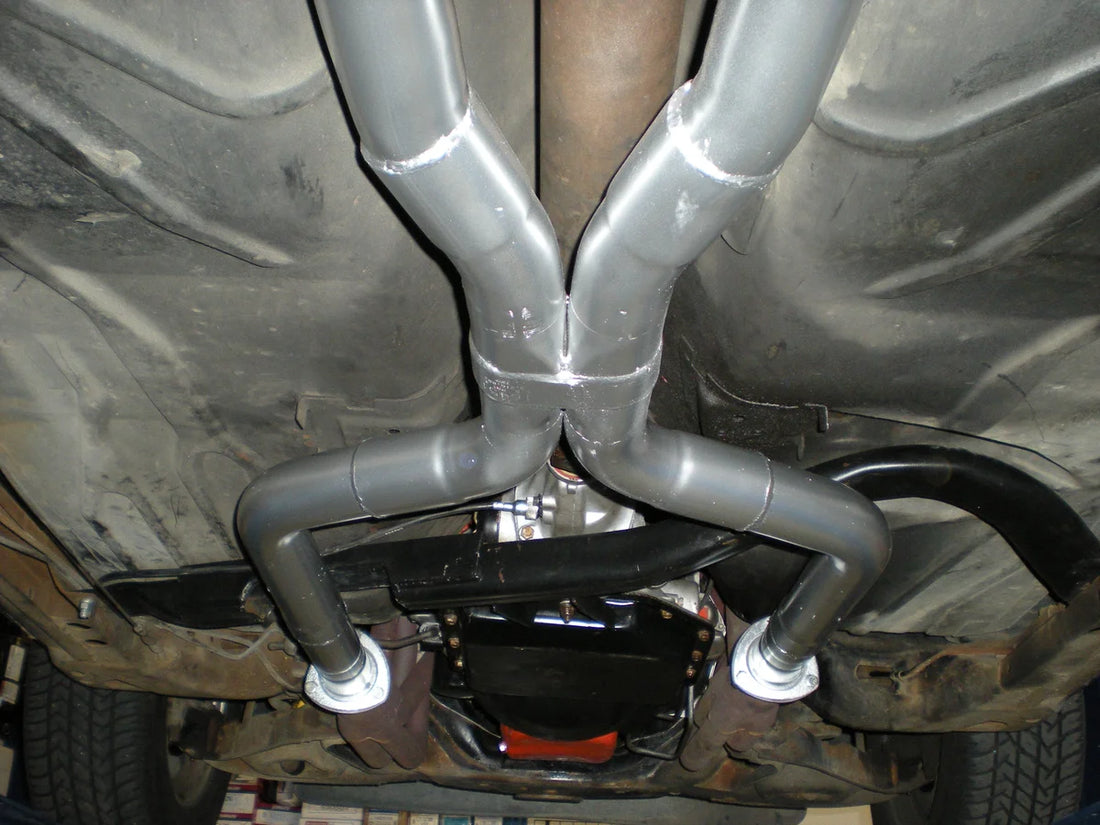 Flowmaster Scavenger Crossover Pipe Kit - 3.00 in. - universal 5-piece kit 409SS - Installation View