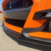 Load image into Gallery viewer, Ford Racing 20-21 Mustang GT500 Carbon Fiber Front Splitter Kit - Side View