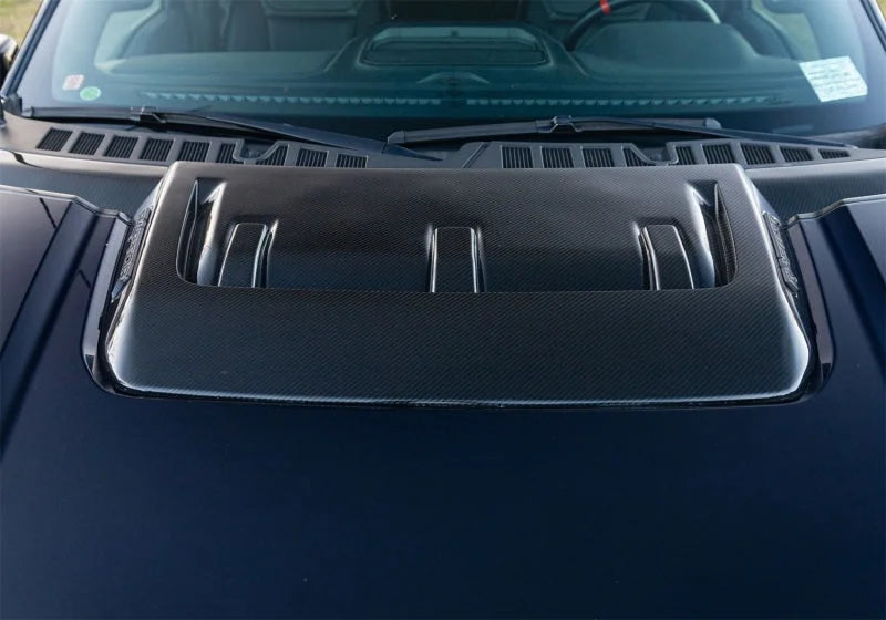 Ford Racing Carbon Fiber Hood Vent - Gloss fits 2021-2025 Ford F-150 Raptor - Installation View
