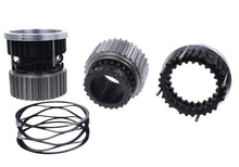 Load image into Gallery viewer, Ford Racing Super Duty Warn Locking Hubs - Back View