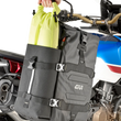 Load image into Gallery viewer, GIVI Gravel-T Saddlebags - 35 liter - Additional View 6