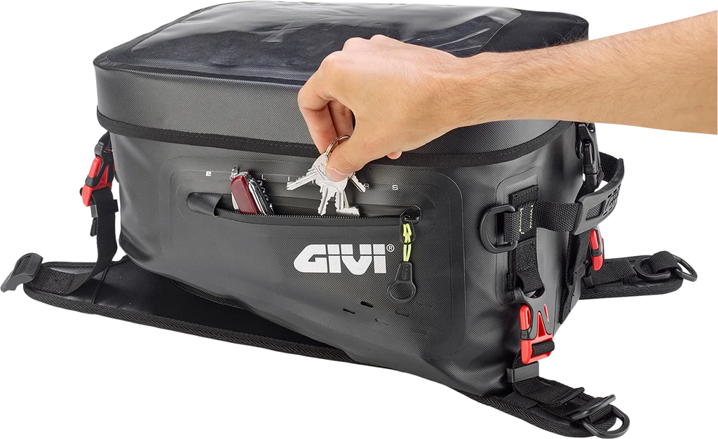 GIVI Gravel-T Tank Bag - 20 liter GRT715 - Installation View