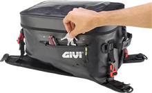 Load image into Gallery viewer, GIVI Gravel-T Tank Bag - 20 liter GRT715 - Installation View