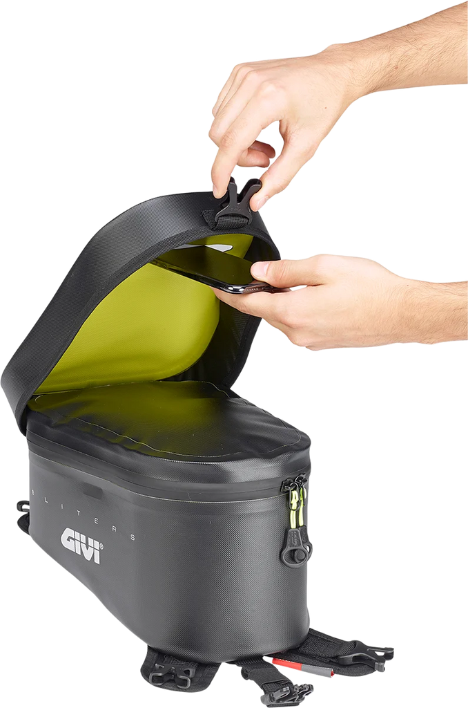 GIVI Tank Bag - Gravel-T - 10 Liter - Installation View