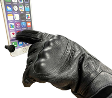 Load image into Gallery viewer, Gears Knuckle Armor Heated Gloves - Large - Detail View
