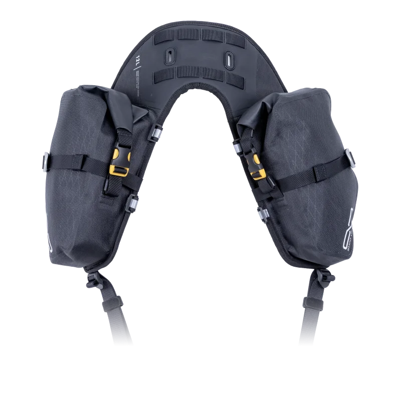 Giant Loop MoJavi Saddlebag 12L - Black - Side View