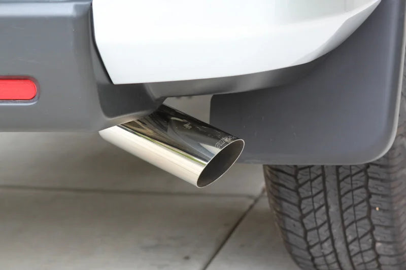 Gibson 2.5in Cat-Back Single Exhaust - Stainless fits 2007-2014 Toyota FJ Cruiser BASE 4.0L - Installation View