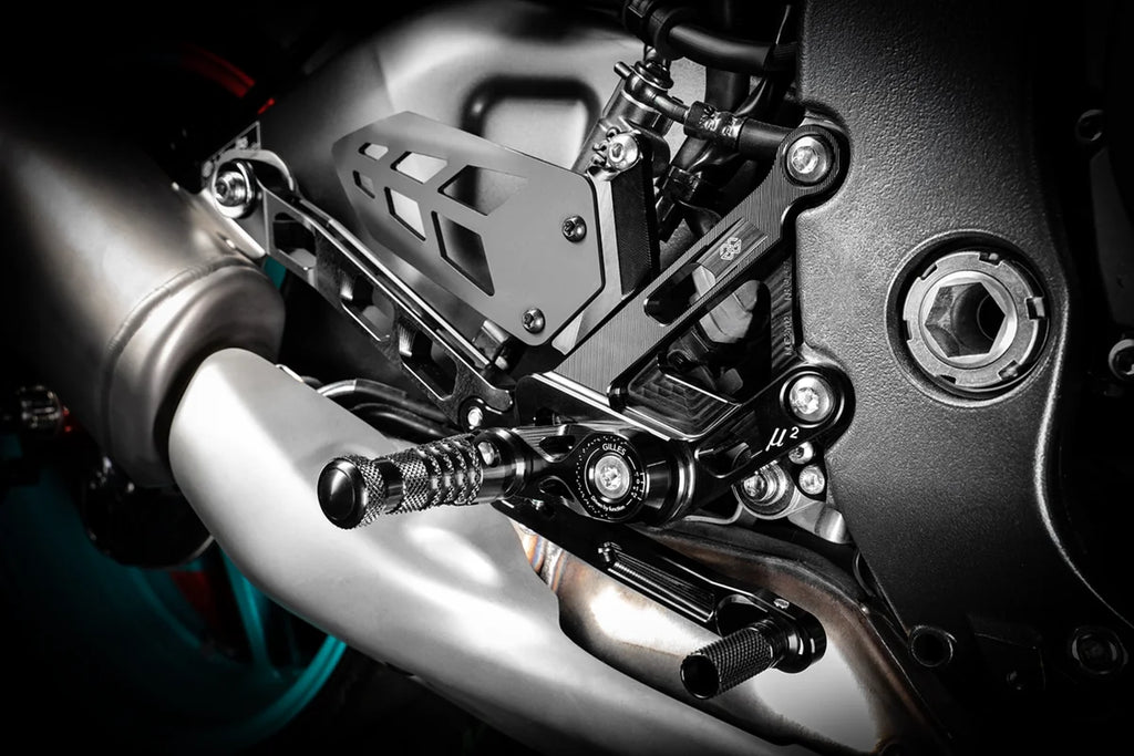 Gilles Tooling MUE2 Rearset - Black - Yamaha - Back View