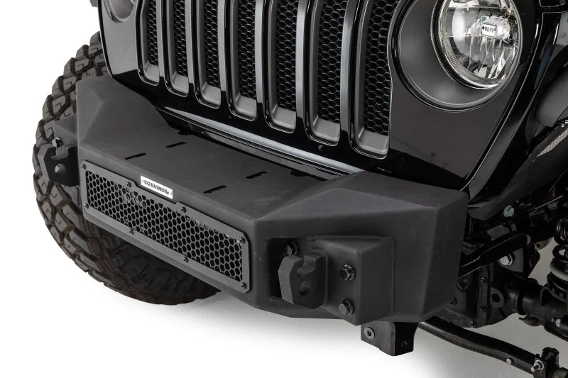 Go Rhino 07-20 Jeep Wrangler JL/JLU/JK/JKU/Gladiator JT Rockline Front Stubby Bumper - Installation View