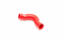 Load image into Gallery viewer, GrimmSpeed 04-08 Subaru Forester XT Radiator Hose Kit - Red - Installation View