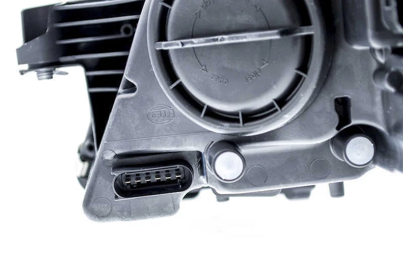 Hella Headlight Assembly 008821061 fits 2006 Mercedes-Benz CLS500 / 2006 Mercedes-Benz CLS55 Amg / 2007-2011 Mercedes-Benz...