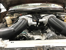 Load image into Gallery viewer, Holley Sniper EFI Sniper EFI Fabricated Intake Manifold Dual Plenum 92mm, Rail Kit - Additional View 5
