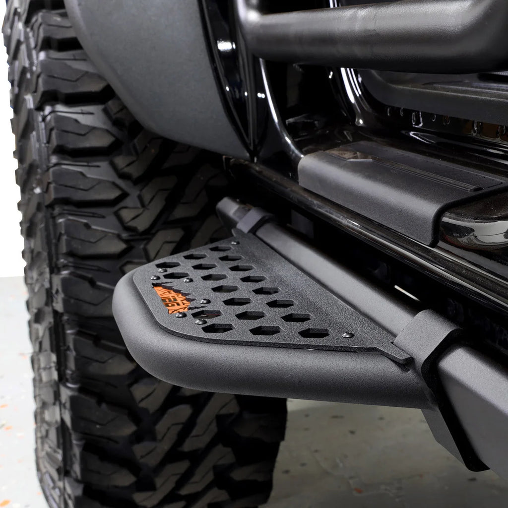 IAG Performance IAG V1 EZ-Step Add-on for 2021+ Ford Bronco 2 Door - Orange Logo IAG-BDY-F2221OR - Installation View