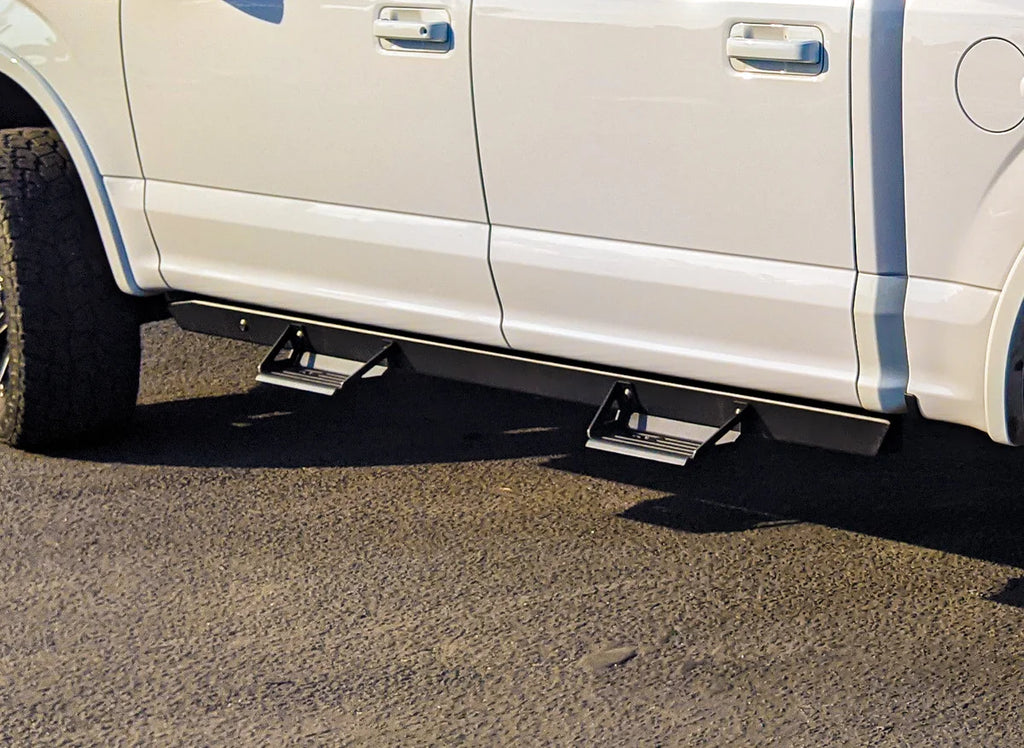 ICI Dual step, reinforced aluminum, black, rust free, bolt on 840121412968 - Installation View