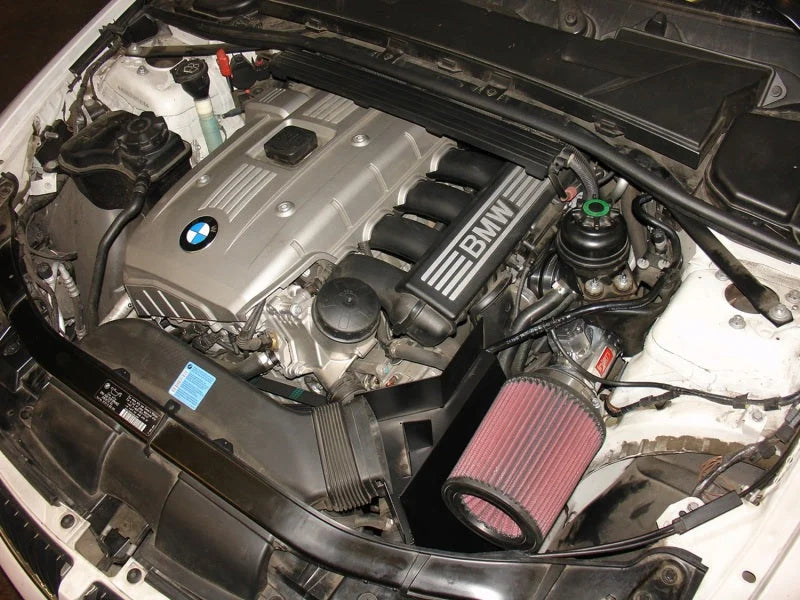 Injen 08-09 128i E82 / 07-09 328i E92 / 2006 330i E92 3.0L 6 Cyl. (Includes Heat Shield) Black Short - Side View
