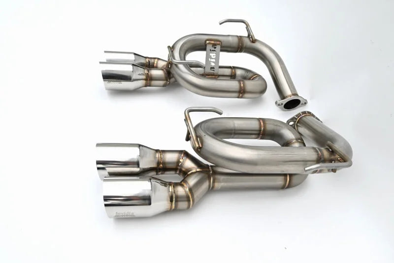 Invidia 22+ Subaru WRX Twin Loop 3.5in. Single Layer S.S Tip Axle-Back Exhaust - Detail View