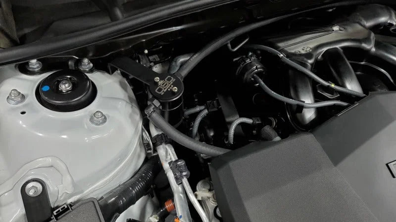J&L 18-24 Toyota Camry 3.5L V6 Oil Separator 3.0 Passenger Side - Black Anodized - Side View