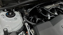 Load image into Gallery viewer, J&amp;L 18-24 Toyota Camry 3.5L V6 Oil Separator 3.0 Passenger Side - Black Anodized - Side View
