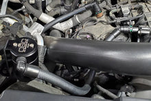 Load image into Gallery viewer, J&amp;L 2015-2017 Ford Expedition 3.5L EcoBoost Oil Separator 3.0 - Black Anodized - Detail View