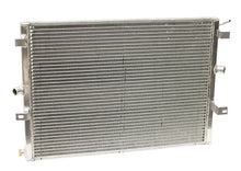 Load image into Gallery viewer, Jaguar Radiator XR839090 fits 2003-2008 Jaguar S-Type