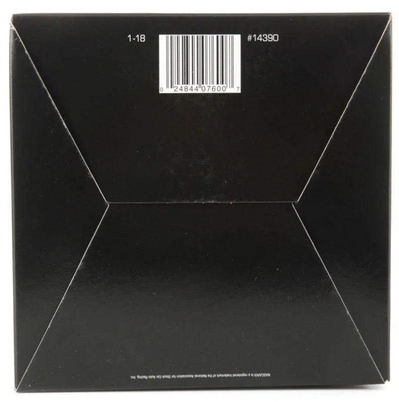 K&N Round Tapered Universal Air Filter 6 inch Flange 7 1/2 inch Base 5 inch Top 7 1/2 inch Height - Installation View