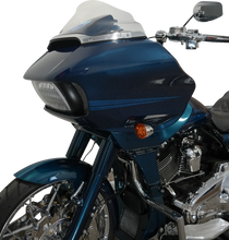 Load image into Gallery viewer, Klock Werks Flare™ Windshield - 9" - Clear - FLTR KWW-01-0659 - Installation View