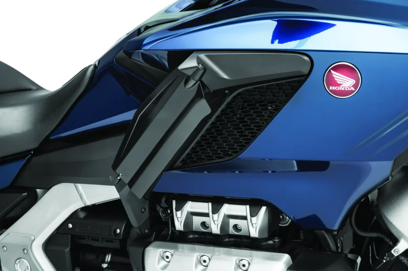 Kuryakyn Air Deflectors 18-Up Goldwing Dark Smoke - Detail View