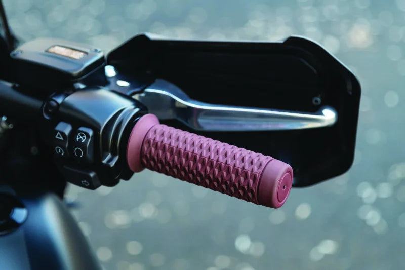 Kuryakyn Braaap Grips 1in Red - Side View