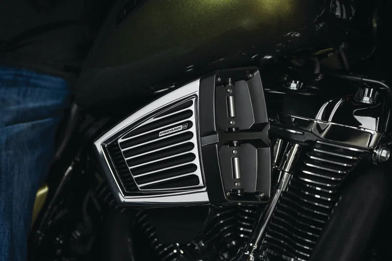 Kuryakyn Classic Faceplate Hypercharger ES Black & Chrome - Installation View