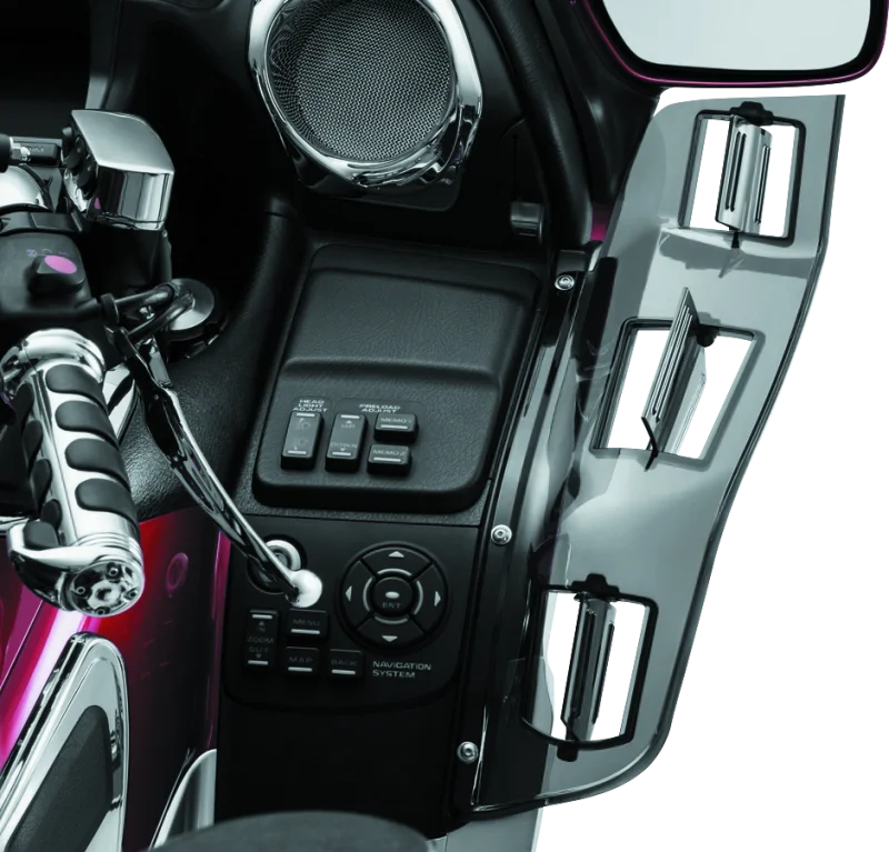 Kuryakyn Dragon Wings 01-17 Honda GL1800 Models Smoke - Installation View