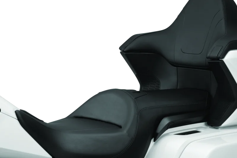 Kuryakyn Driver Backrest 18-20 Honda GL1800 - Installation View