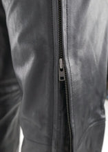 Load image into Gallery viewer, Kuryakyn Leather By River Road Plains Leather Chaps Black - Large - Additional View 14