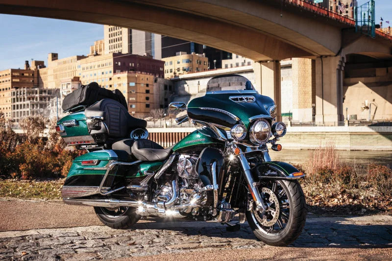 Kuryakyn Momentum Hitchhiker Trunk Rack Bag - Additional View 11