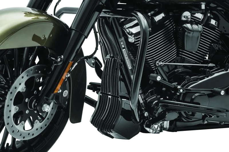 Kuryakyn Oil Cooler Cover Milwaukee-8 Black - Detail View