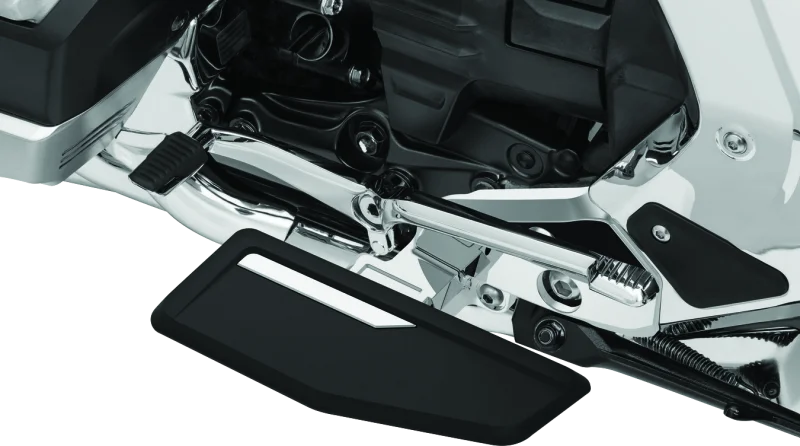 Kuryakyn Omni Driver Floorboards Chrome - Detail View
