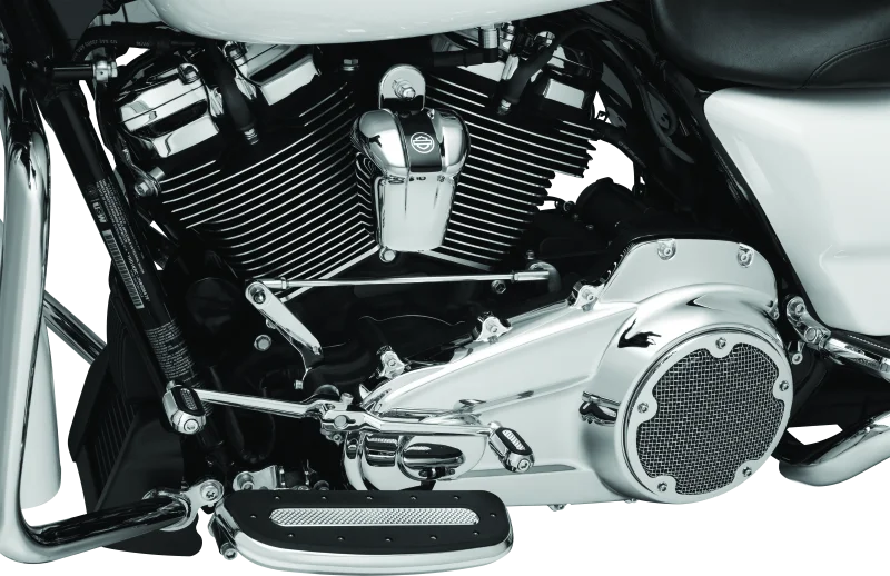 Kuryakyn Precision Transmission Top Cover 17-Up Touring Models Chrome - Installation View