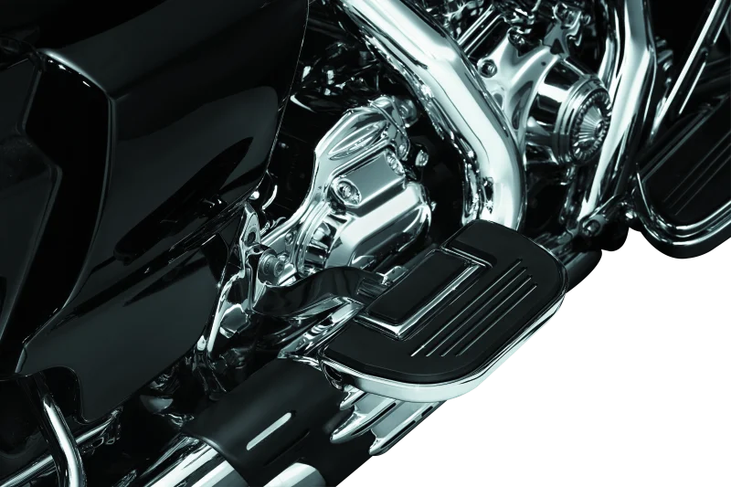 Kuryakyn Premium Ribbed Floorboards Without Adapter Chrome - Detail View