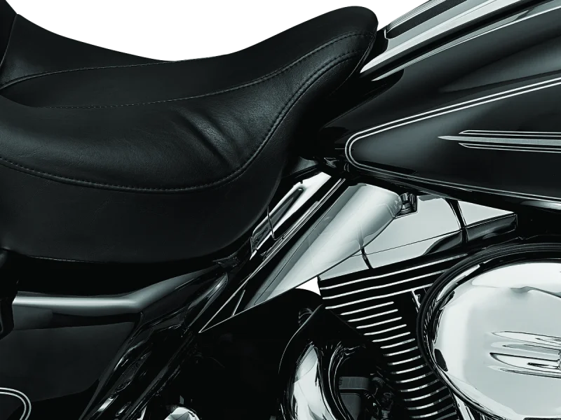 Kuryakyn Saddle Shields Heat Deflectors 09-Up Touring Smoke - Installation View