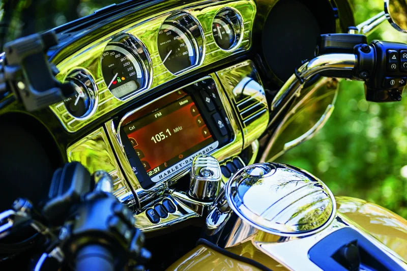 Kuryakyn Tri-Line Gauge Trim 14-Up Touring Models Chrome - Additional View 5