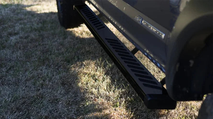 Lund 99-16 Ford F-250 Super Duty Crewcab Summit Ridge 2.0 Running Boards - Black - Additional View 5