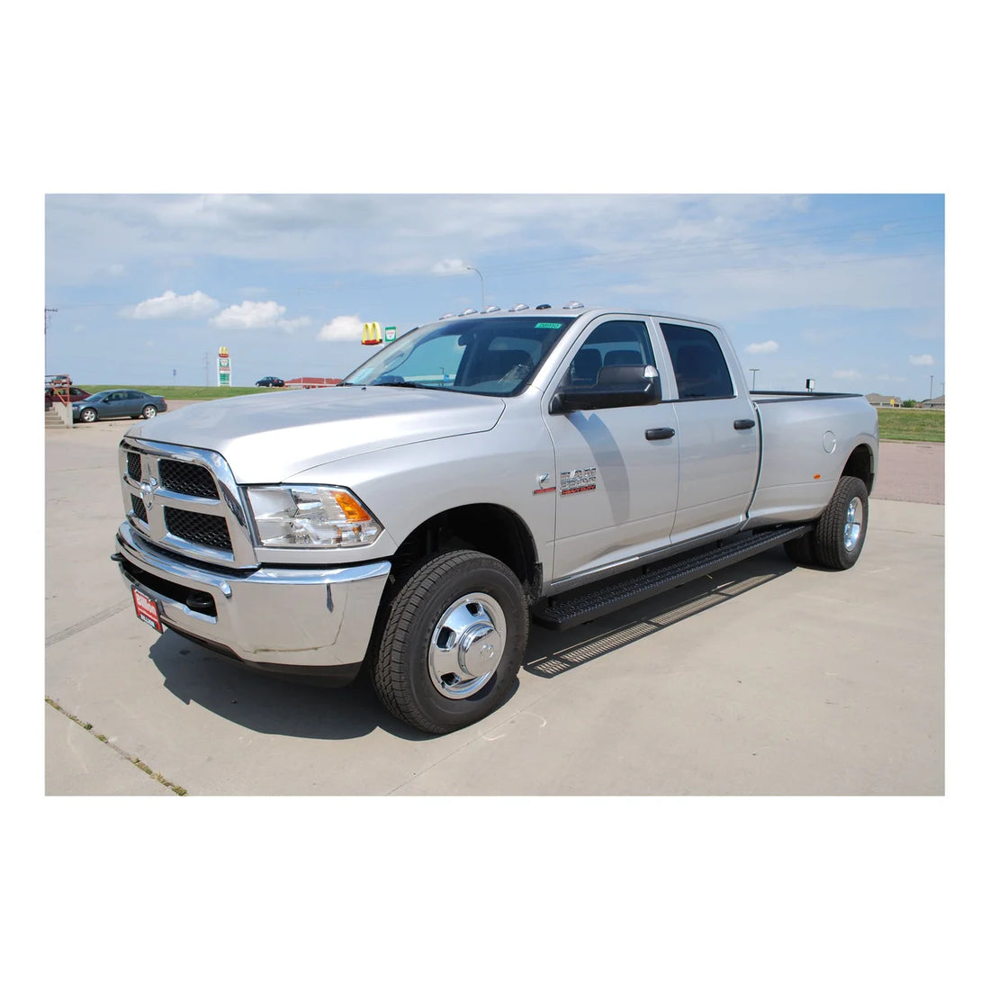 LUVERNE Grip Step 7" x 125" Aluminum Wheel-to-Wheel Running Boards, Select Ram 3500 415125-401338 - Side View