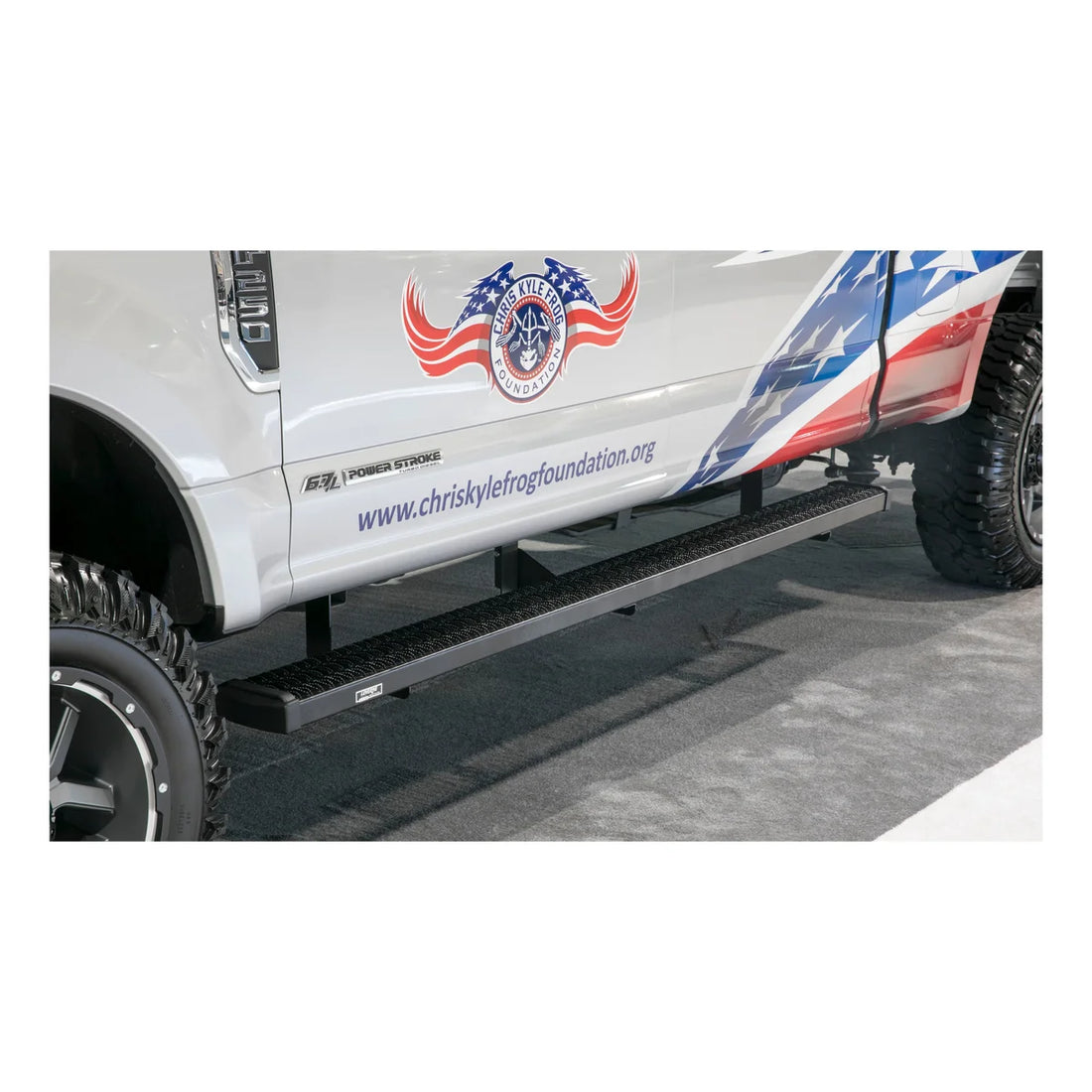 LUVERNE Grip Step 7" x 88" Black Aluminum Running Boards, Select Chevrolet, GMC 415088-401443 - Side View