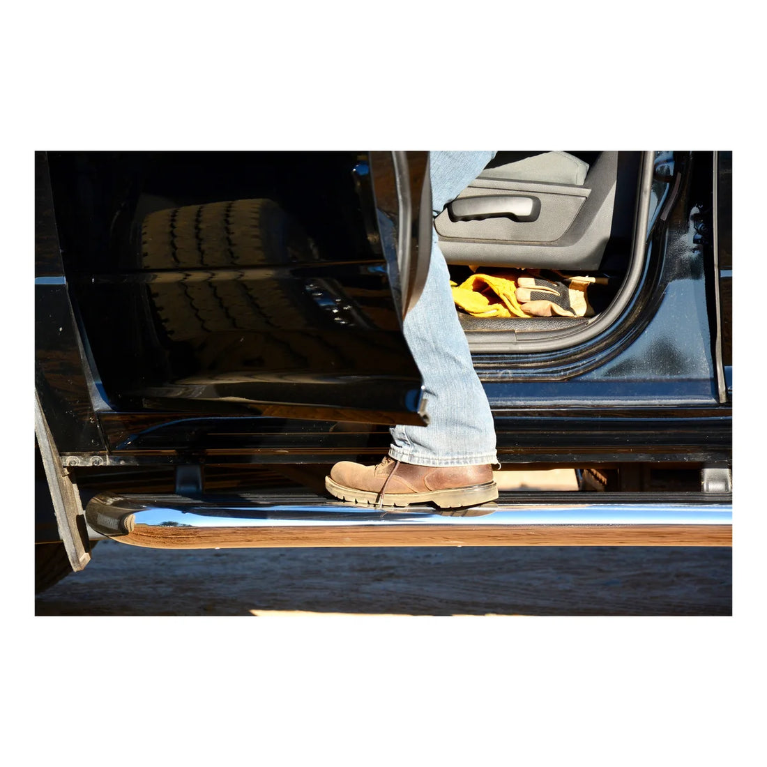 LUVERNE MegaStep 6-1/2" x 78" W2W Aluminum Running Boards, Select Ram 1500, 2500, 3500 575078-570237 - Additional View 5