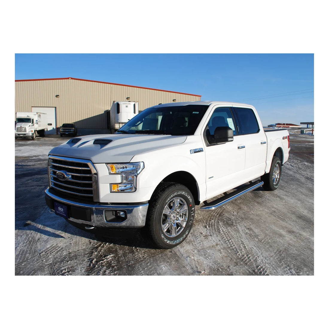 LUVERNE MegaStep 6-1/2" x 88" Aluminum Running Boards, Select Ford F-Series 575088-571523 - Side View