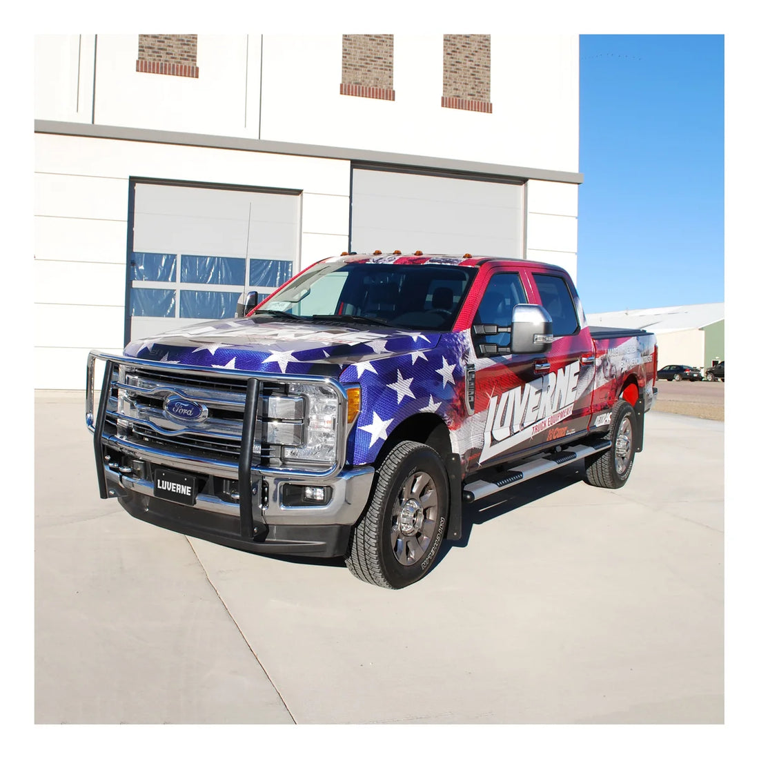 LUVERNE O-Mega II 6" x 125" Silver Aluminum W2W Steps, Select Ford F-250, F-350, F-450 583125-571729 - Side View