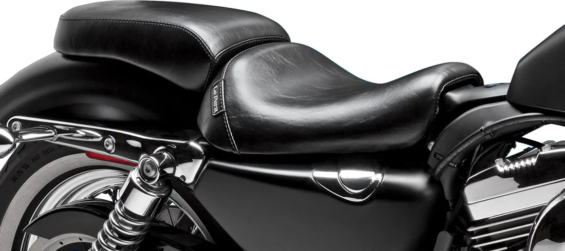 Le Pera Bare Bones Pillion Pad - Smooth - Black - XL '04-'22 LF-006P - Installation View