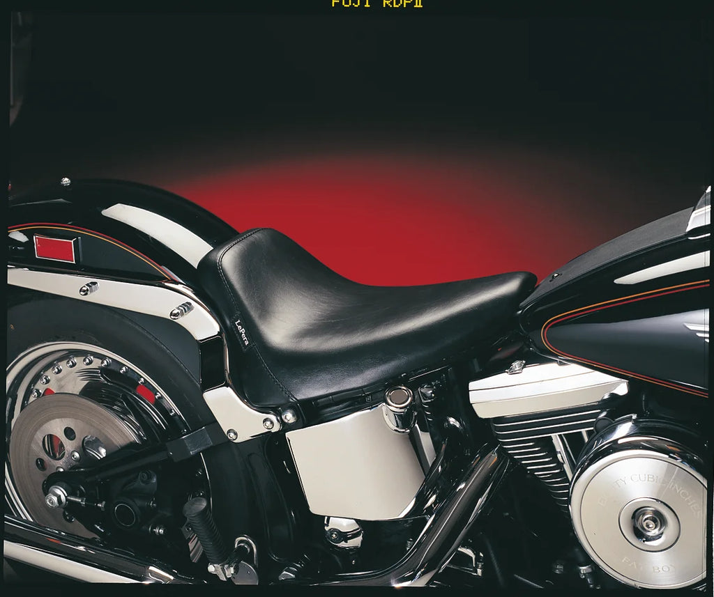 Le Pera Bare Bones Solo Seat - Smooth - Black - FL/FX '84-'99 LN-007 - Installation View