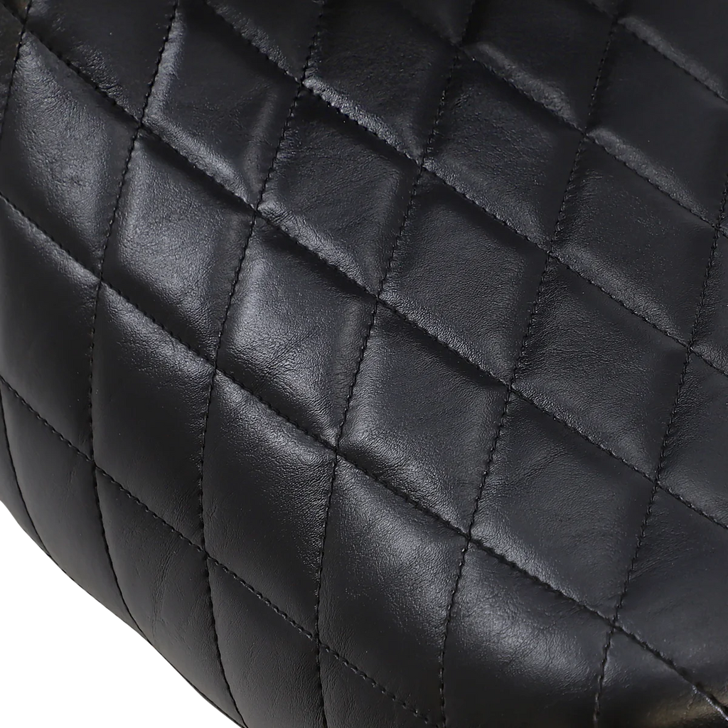 Le Pera Cherokee Seat - Diamond - Black - Softail '18-'23 LYR-020DM - Installation View