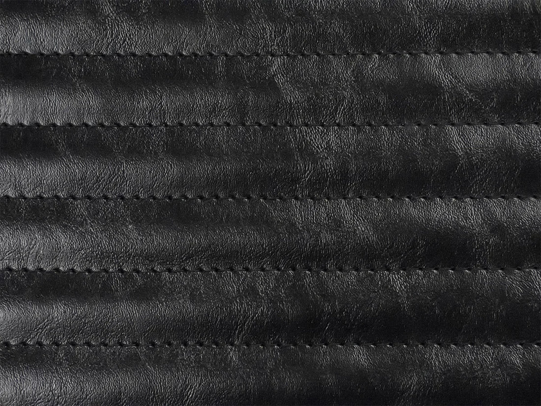Le Pera Cherokee Seat - Pleated - Black - FX/FL '18-'23 LY-020PT - Installation View